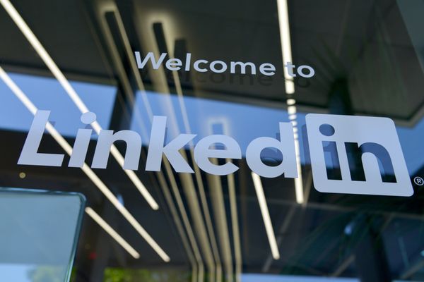 How to promote your business on LinkedIn: Quick Tips
