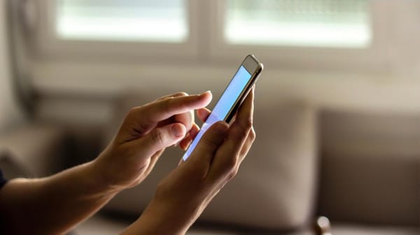How to Unfollow Non-Followers on Twitter Using Your iPhone (iOS)